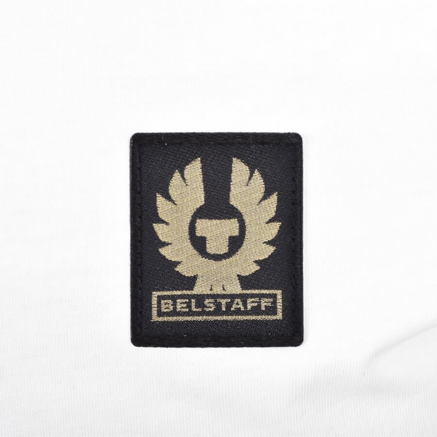 【関税込み】Belstaff ホワイト ロゴパッチ Tシャツ Belstaff ロゴ Tシャツ | ホワイト | FARFETCH JP